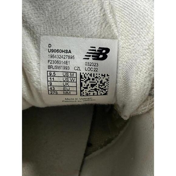 New Balance 9060 Quartz Grey Mens Sneakers Size 9 D U9060HSA - Picture 9 of 9